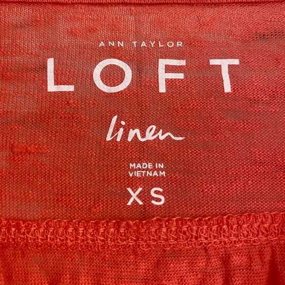 Ann Taylor Loft Coral Linen Top, Size XS, 3/4 Length Sleeves, V-neck, Slit Hem - Picture 3 of 7